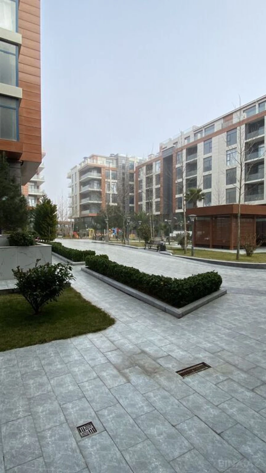 Satılır 2 otaqlı mənzil 66.9 m²