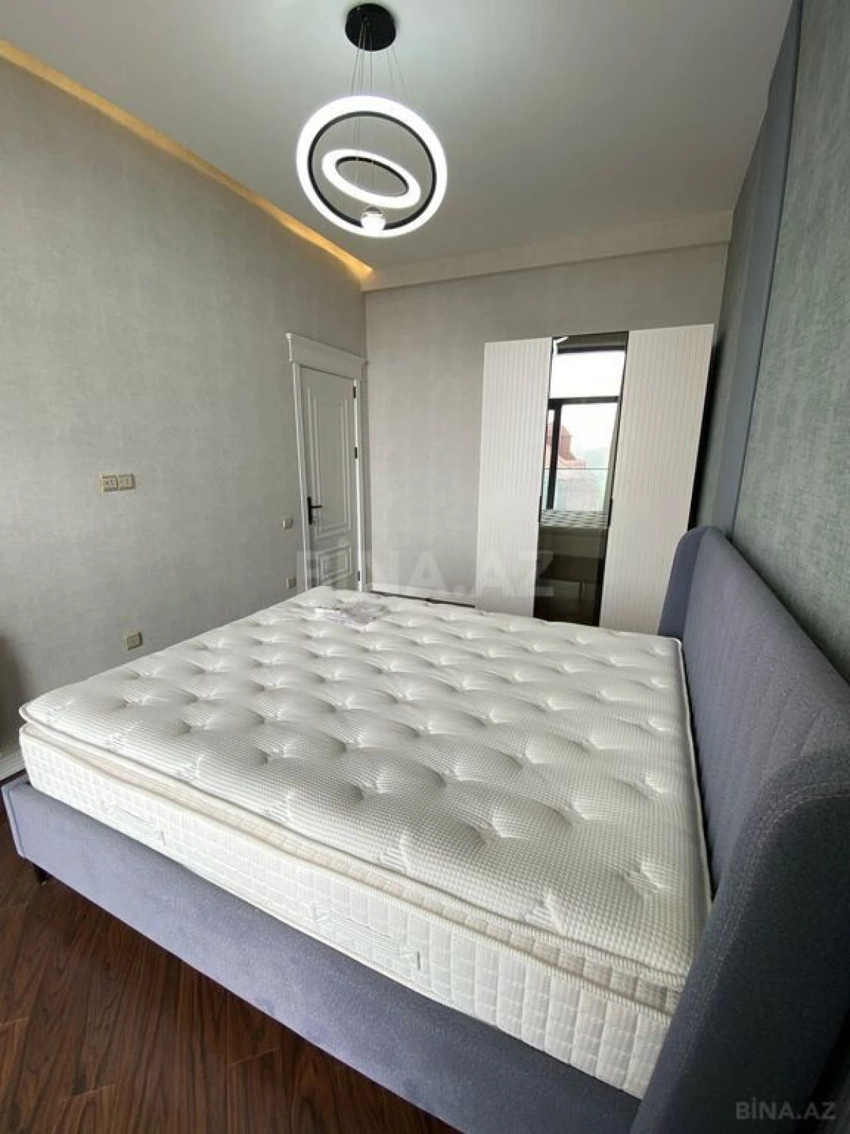 Satılır 2 otaqlı mənzil 66.9 m²