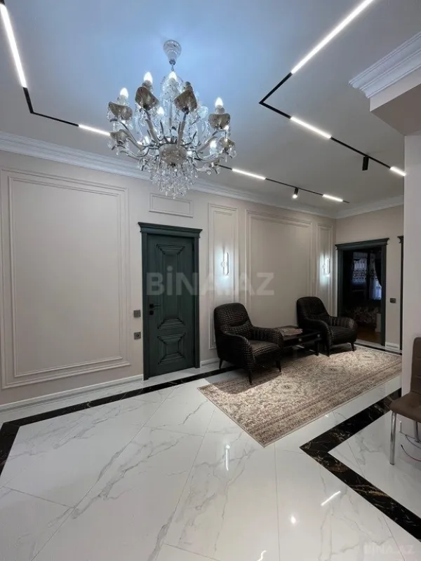 Satılır 3 otaqlı mənzil 147 m²