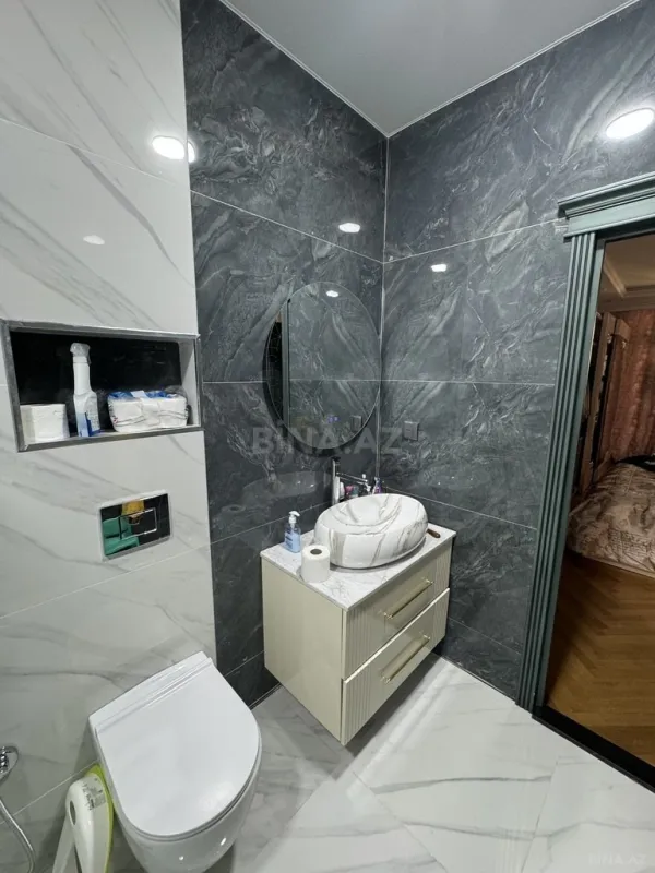 Satılır 3 otaqlı mənzil 147 m²