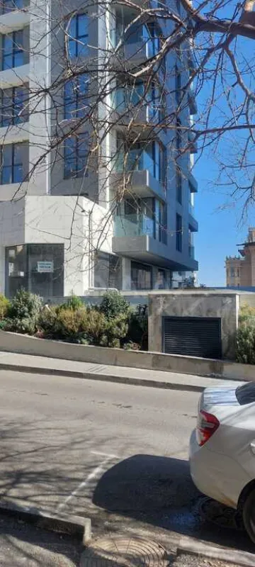 Kirayə verilir obyekt 170 m²