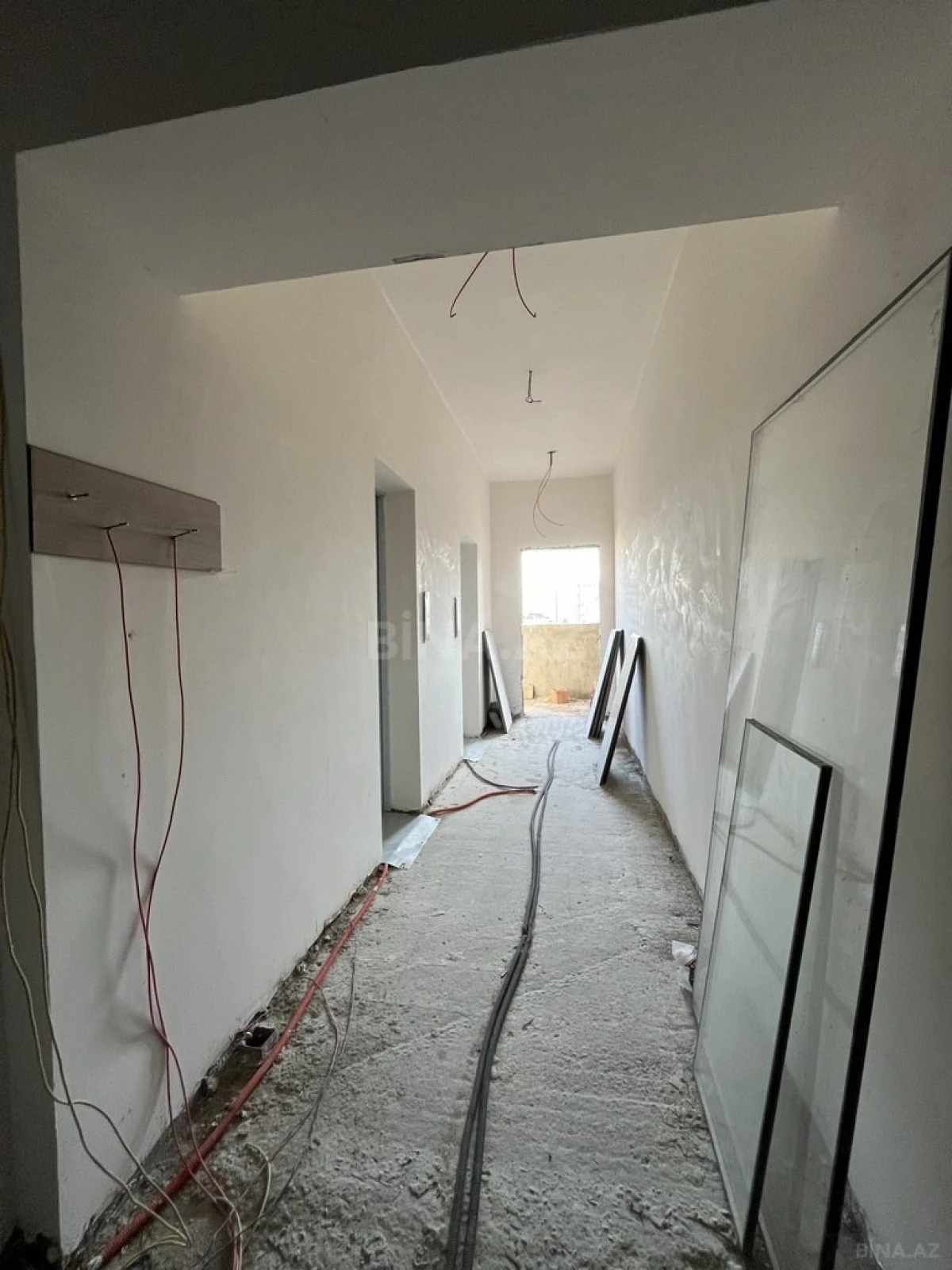 Satılır 3 otaqlı mənzil 117 m²