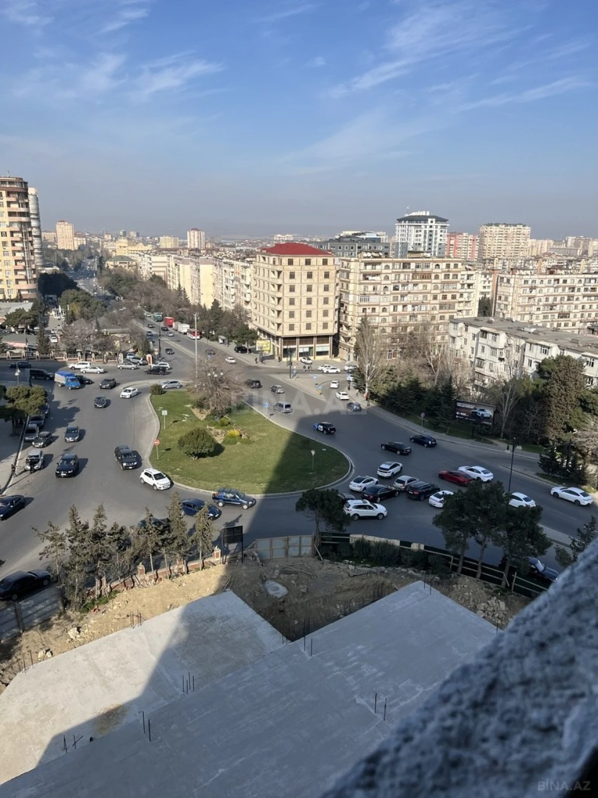 Satılır 3 otaqlı mənzil 117 m²