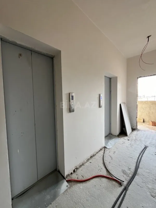 Satılır 3 otaqlı mənzil 117 m²