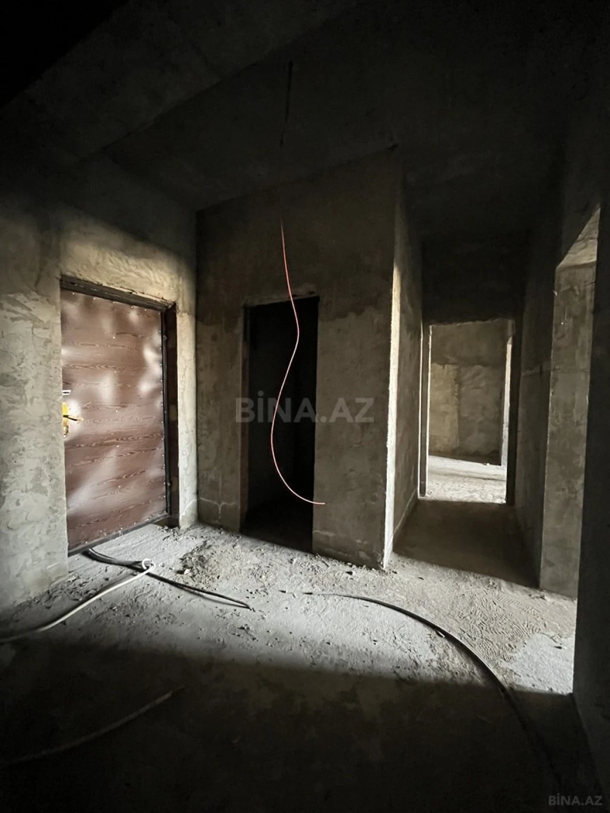 Satılır 3 otaqlı mənzil 117 m²