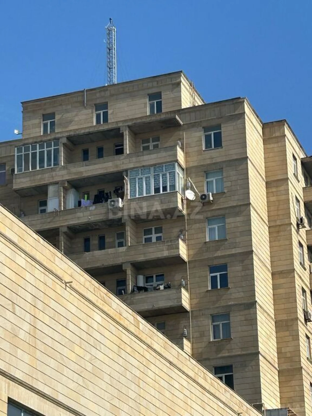 Satılır 2 otaqlı mənzil 46.8 m²