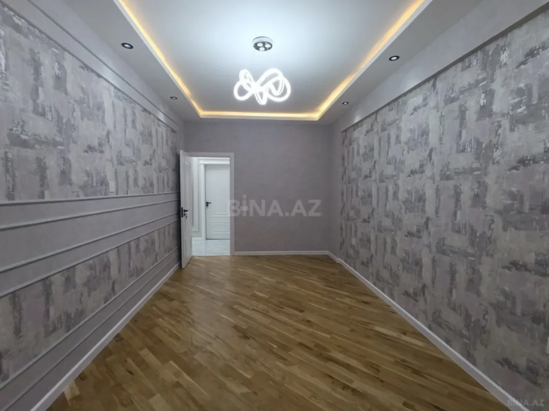 Satılır 4 otaqlı mənzil 155 m²