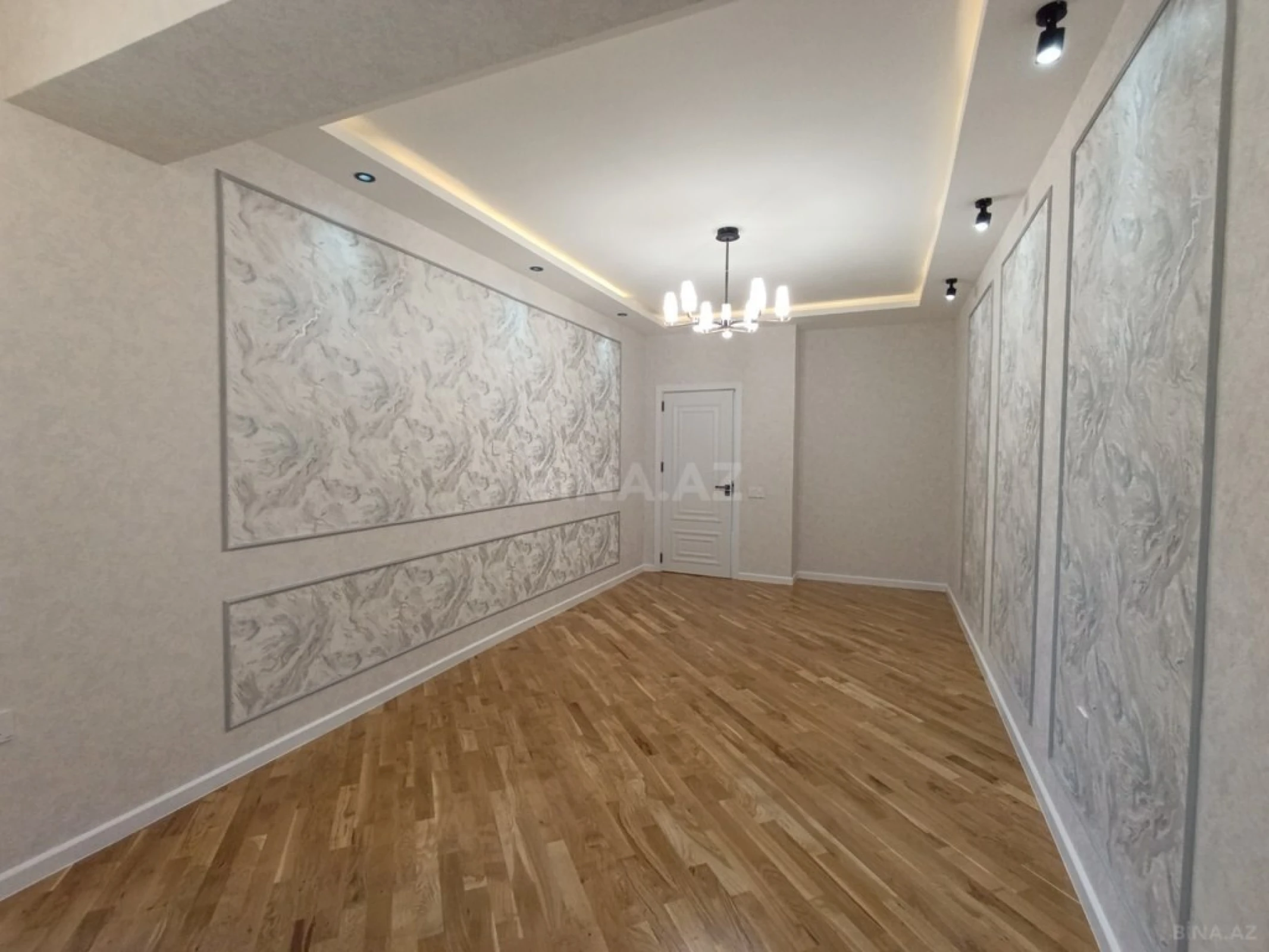 Satılır 4 otaqlı mənzil 155 m²