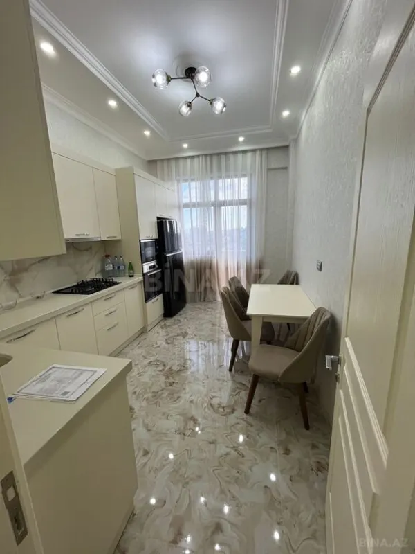 Kirayə verilir 2 otaqlı mənzil 95 m²