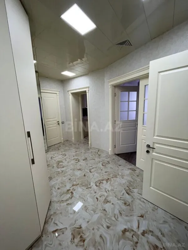 Kirayə verilir 2 otaqlı mənzil 95 m²