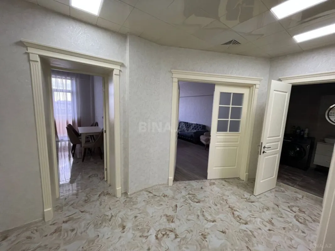 Kirayə verilir 2 otaqlı mənzil 95 m²