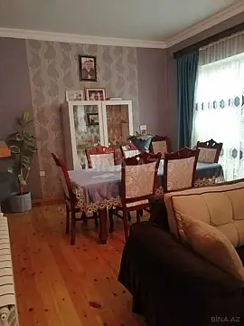Satılır 5 otaqlı həyət evi 240 m²