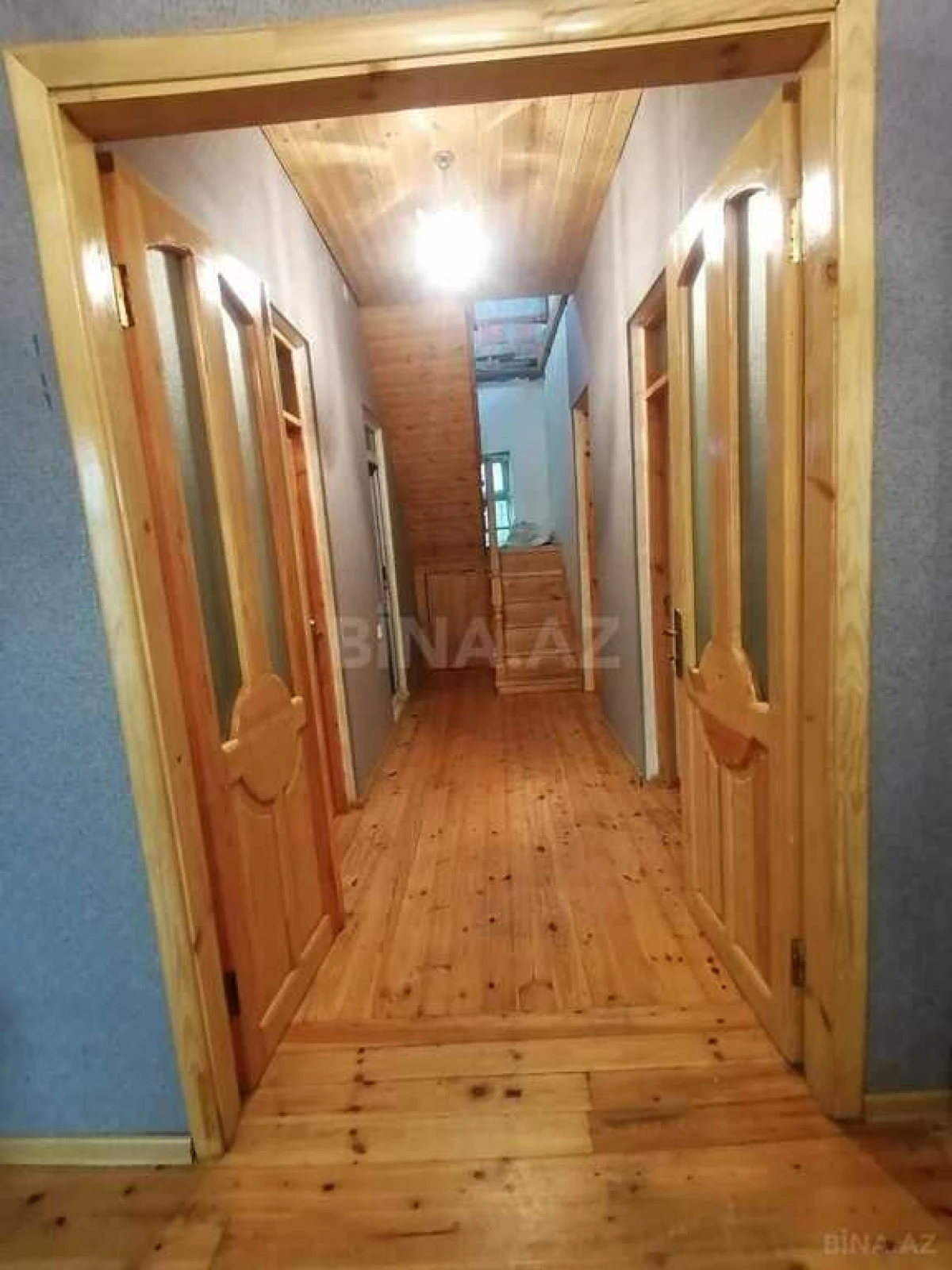 Satılır 5 otaqlı həyət evi 240 m²