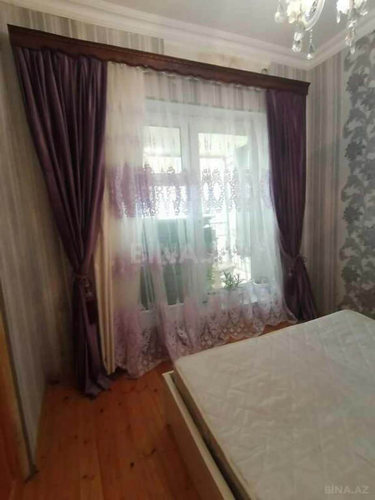 Satılır 5 otaqlı həyət evi 240 m²