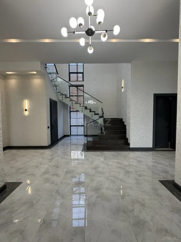 Satılır 6 otaqlı həyət evi 500 m²