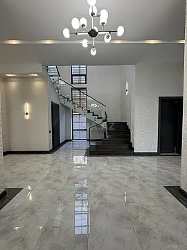 Satılır 6 otaqlı həyət evi 500 m²