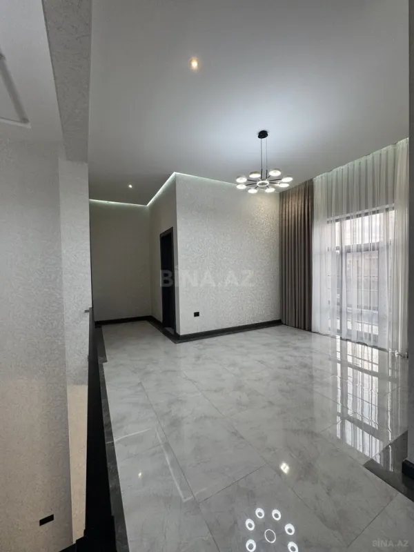 Satılır 6 otaqlı həyət evi 500 m²