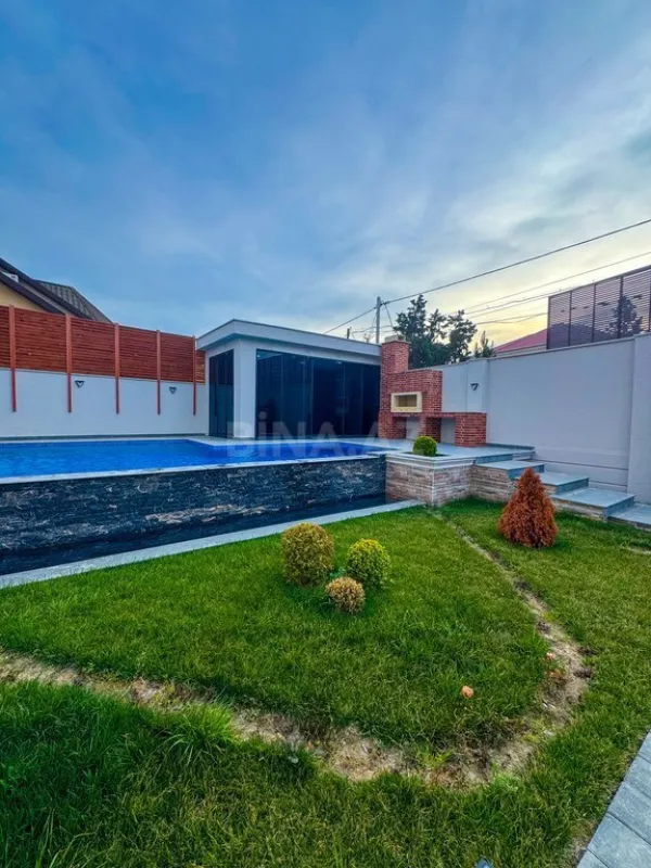 Satılır 6 otaqlı həyət evi 500 m²