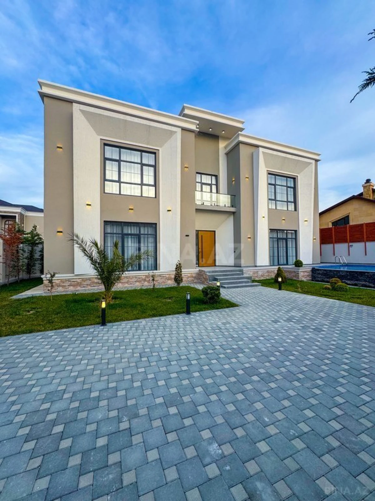 Satılır 6 otaqlı həyət evi 500 m²