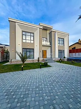 Satılır 6 otaqlı həyət evi 500 m²