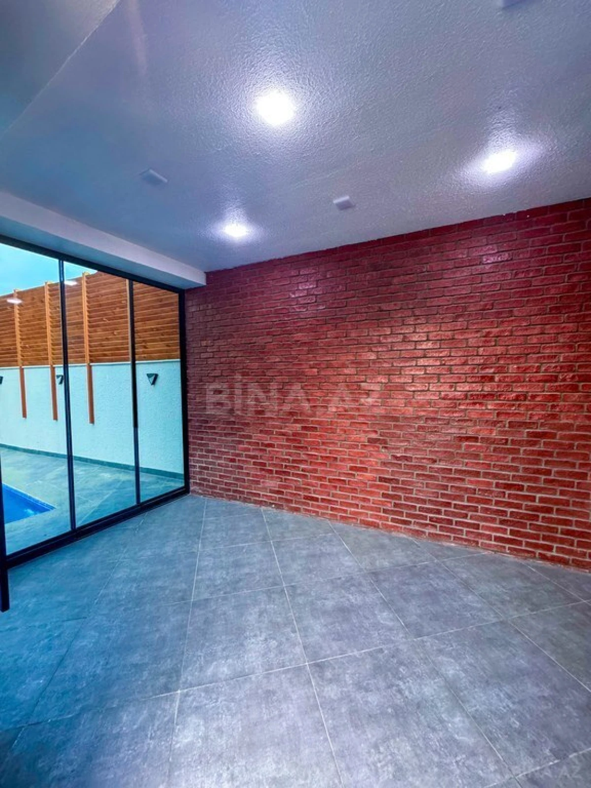 Satılır 6 otaqlı həyət evi 500 m²