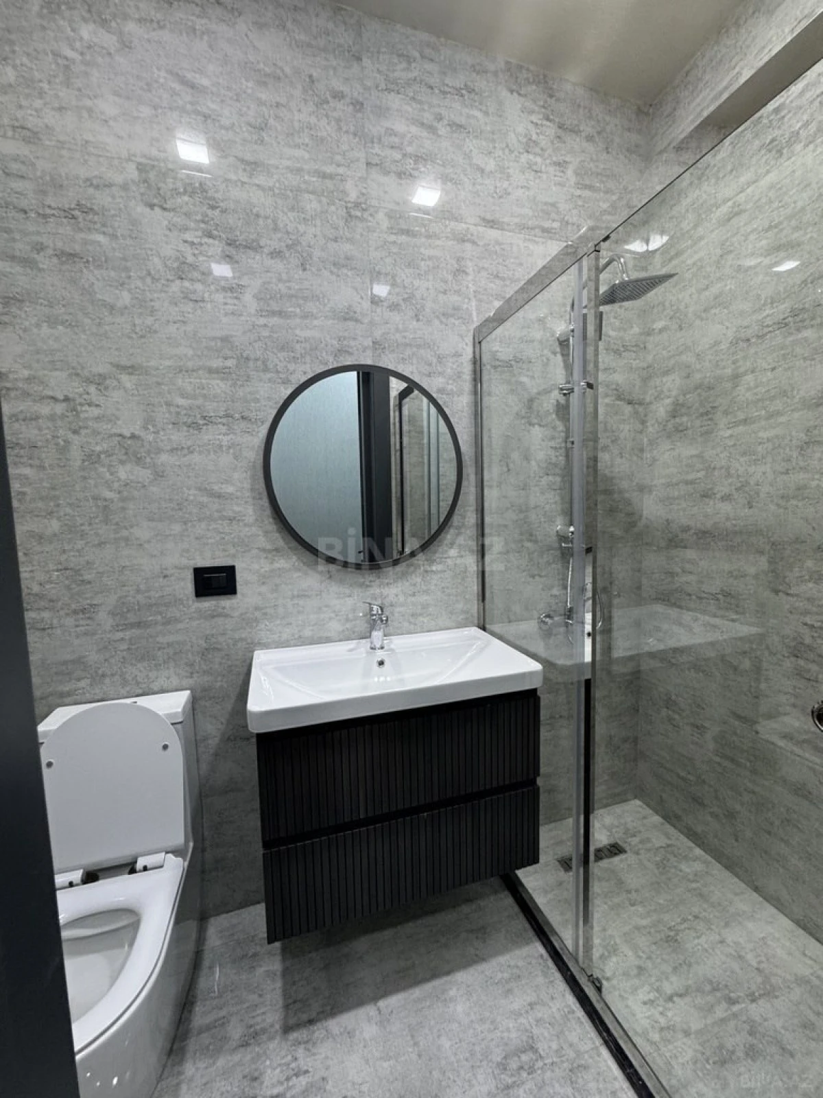 Satılır 6 otaqlı həyət evi 500 m²