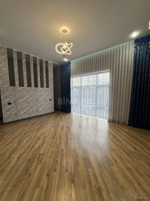 Satılır 6 otaqlı həyət evi 500 m²