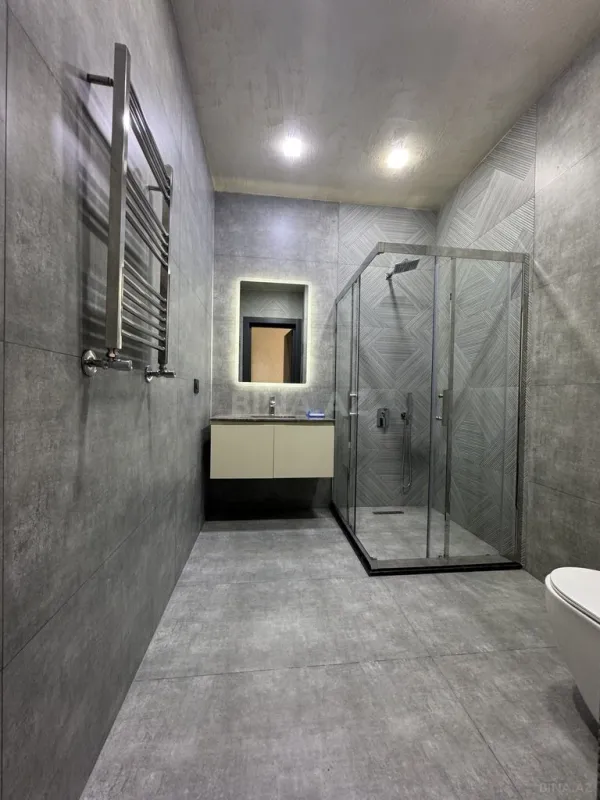 Satılır 6 otaqlı həyət evi 500 m²