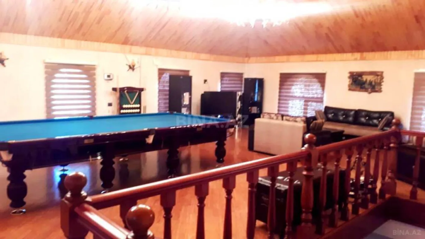 Satılır 6 otaqlı həyət evi 800 m²