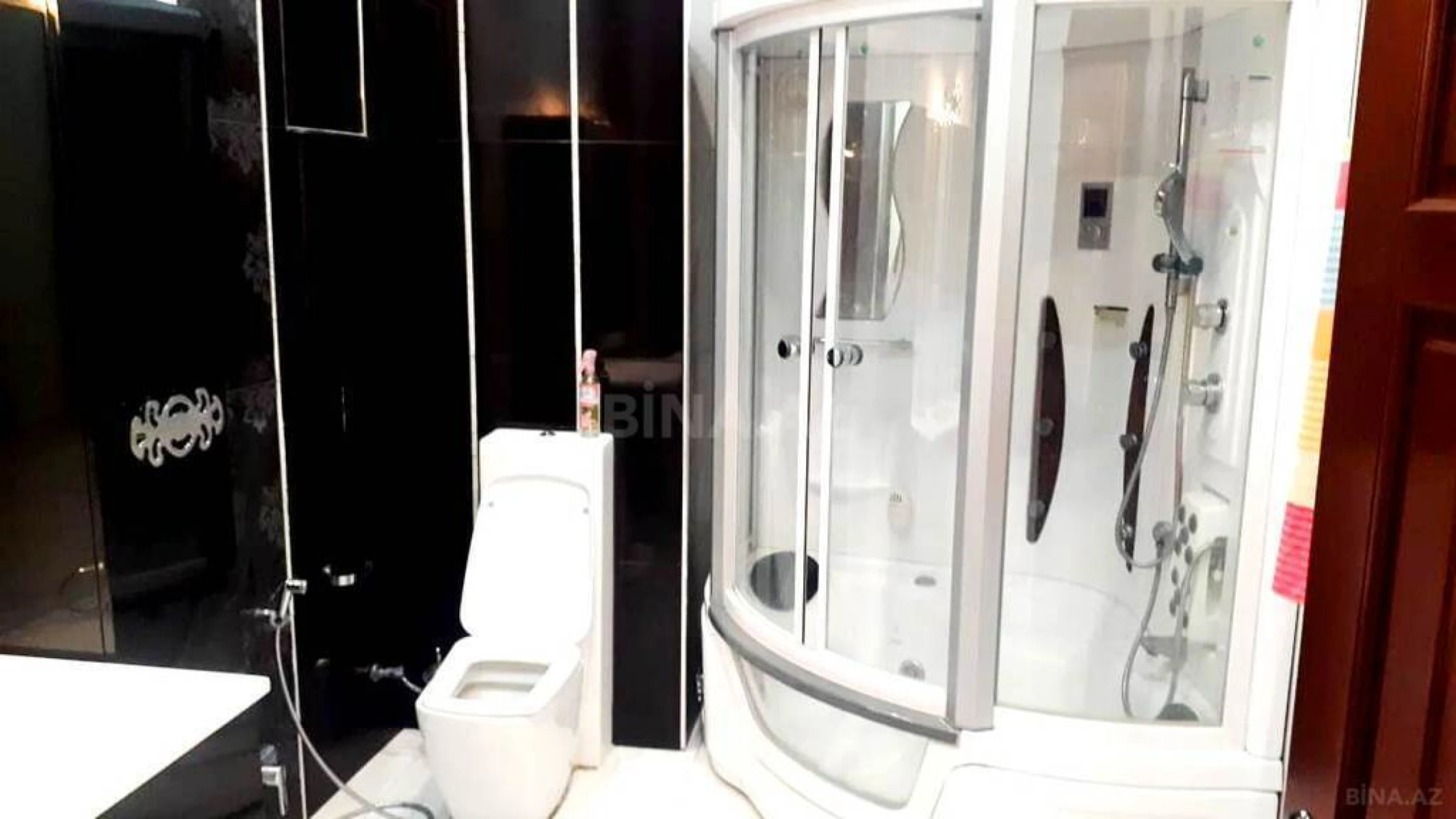 Satılır 6 otaqlı həyət evi 800 m²