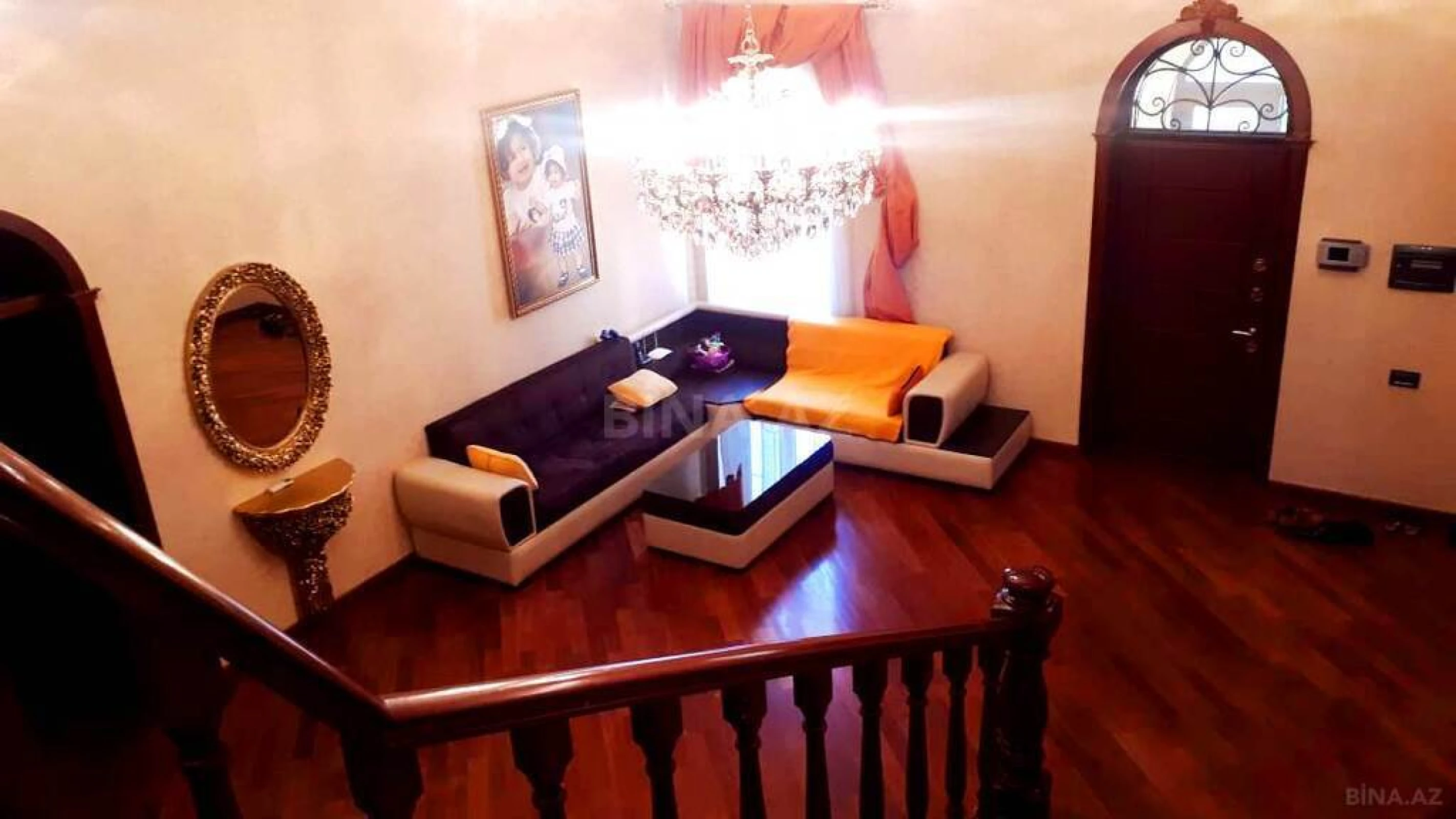 Satılır 6 otaqlı həyət evi 800 m²