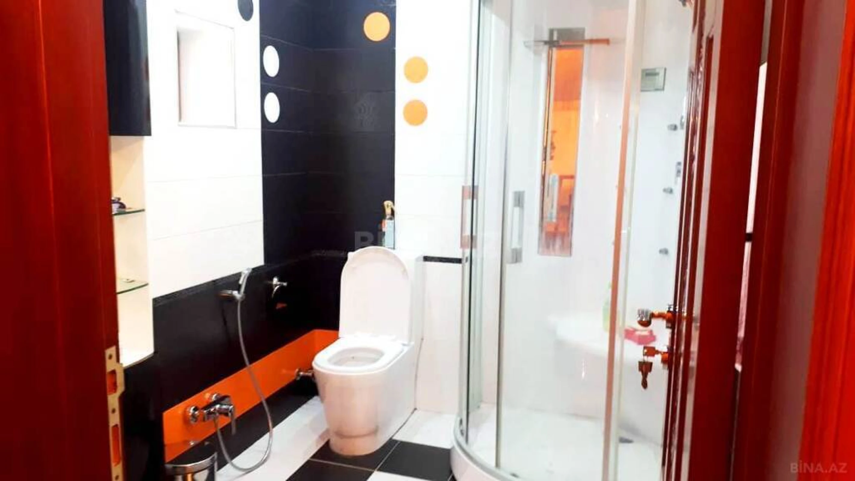 Satılır 6 otaqlı həyət evi 800 m²