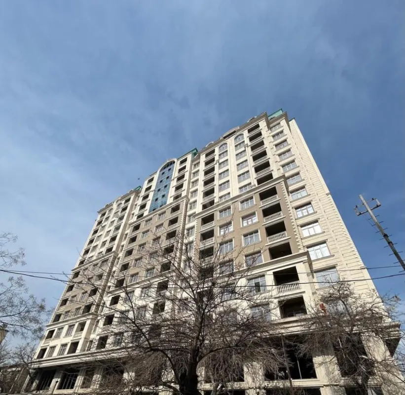 Satılır 3 otaqlı mənzil 109.7 m²