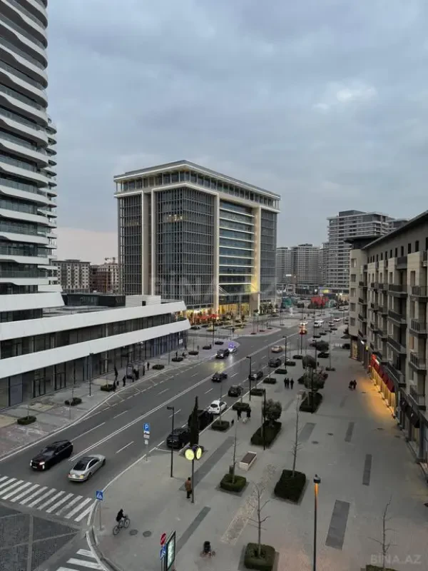 Kirayə verilir 3 otaqlı mənzil 130 m²