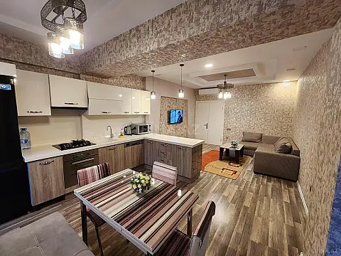 Satılır 3 otaqlı mənzil 119 m²