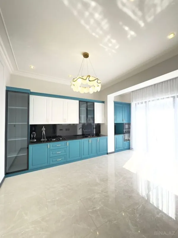 Satılır 4 otaqlı həyət evi 220 m²