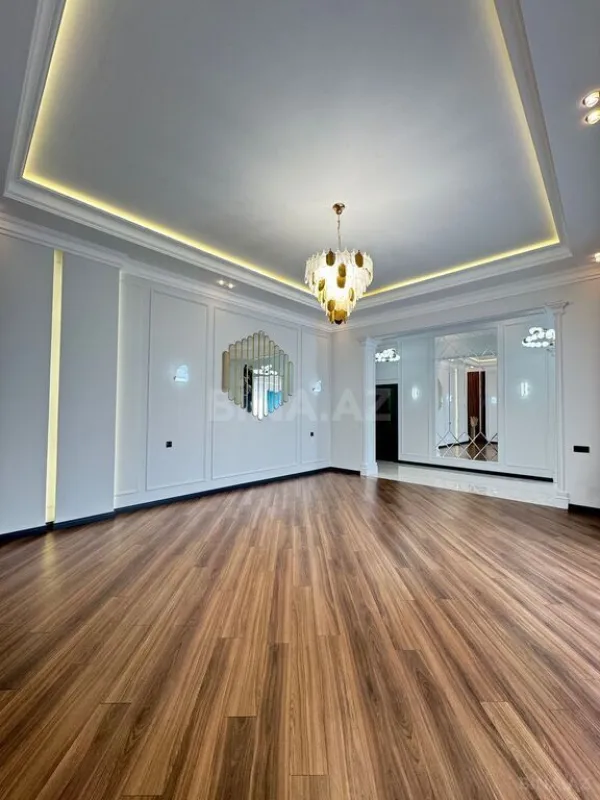 Satılır 4 otaqlı həyət evi 220 m²