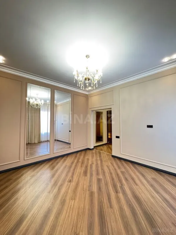 Satılır 4 otaqlı həyət evi 220 m²