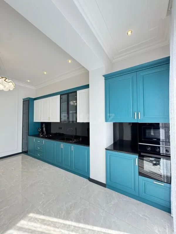 Satılır 4 otaqlı həyət evi 220 m²