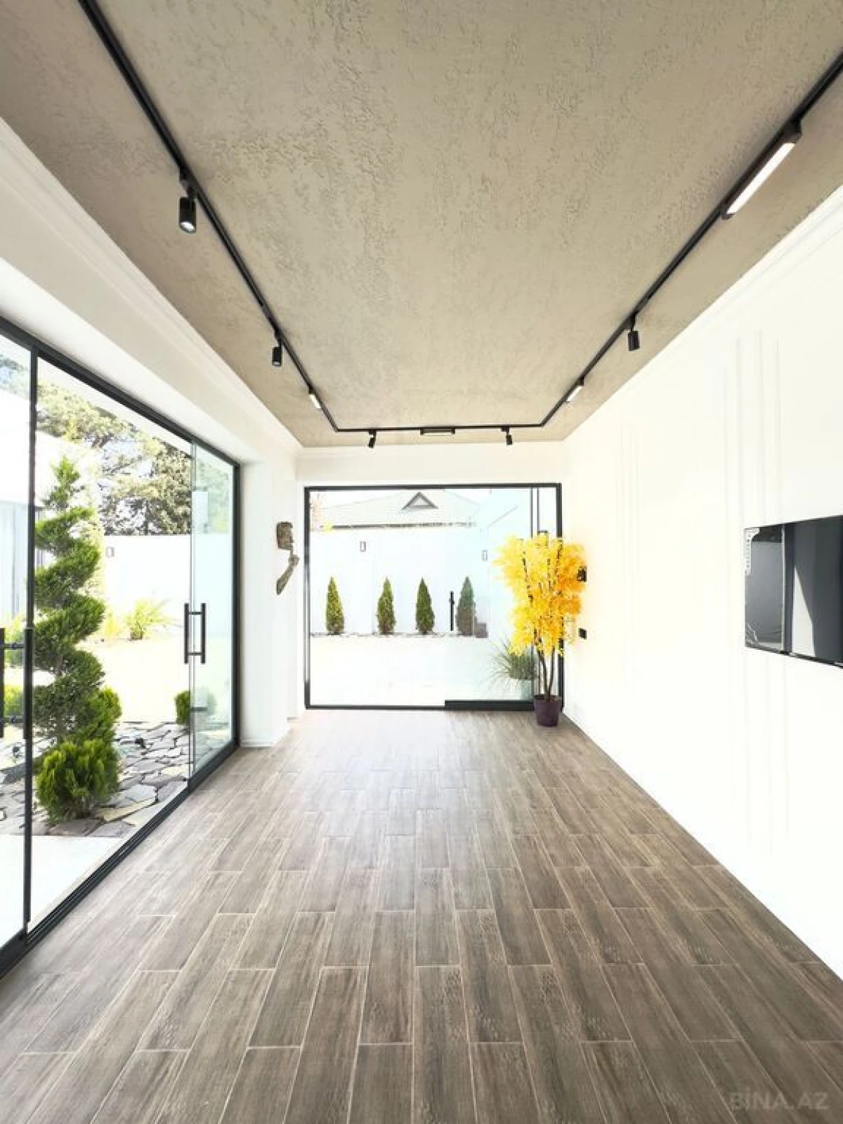 Satılır 4 otaqlı həyət evi 220 m²