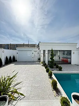 Satılır 4 otaqlı həyət evi 220 m²