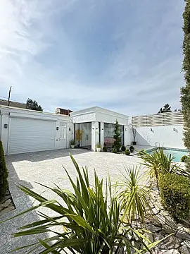 Satılır 4 otaqlı həyət evi 220 m²