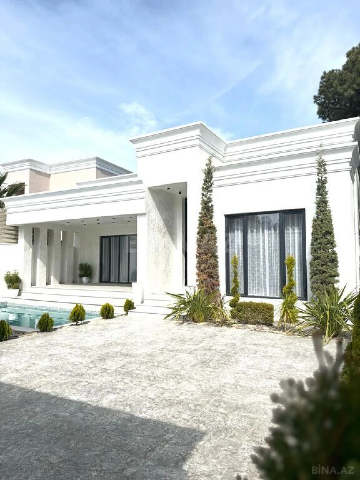 Satılır 4 otaqlı həyət evi 220 m²