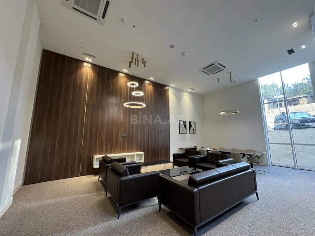 Kirayə verilir 4 otaqlı mənzil 153 m²