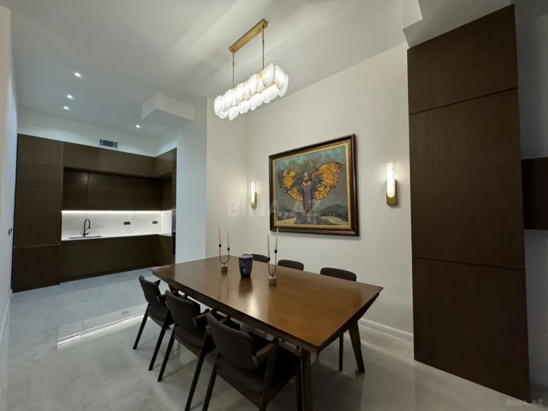 Kirayə verilir 4 otaqlı mənzil 153 m²
