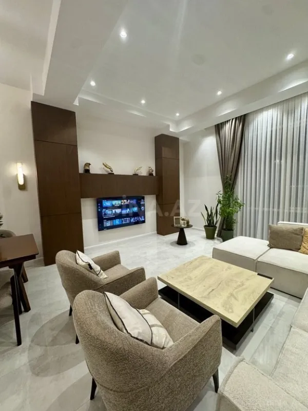 Kirayə verilir 4 otaqlı mənzil 153 m²