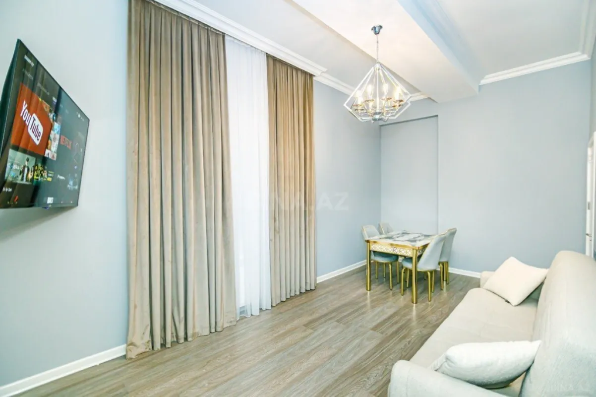 Kirayə verilir 2 otaqlı mənzil 80 m²
