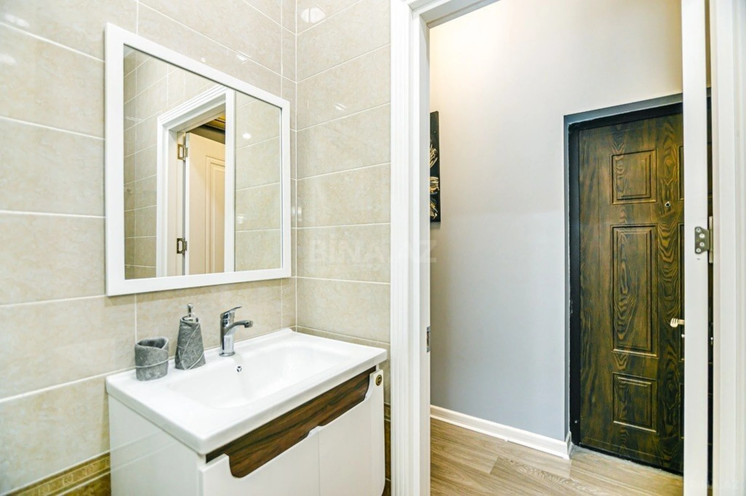 Kirayə verilir 2 otaqlı mənzil 80 m²