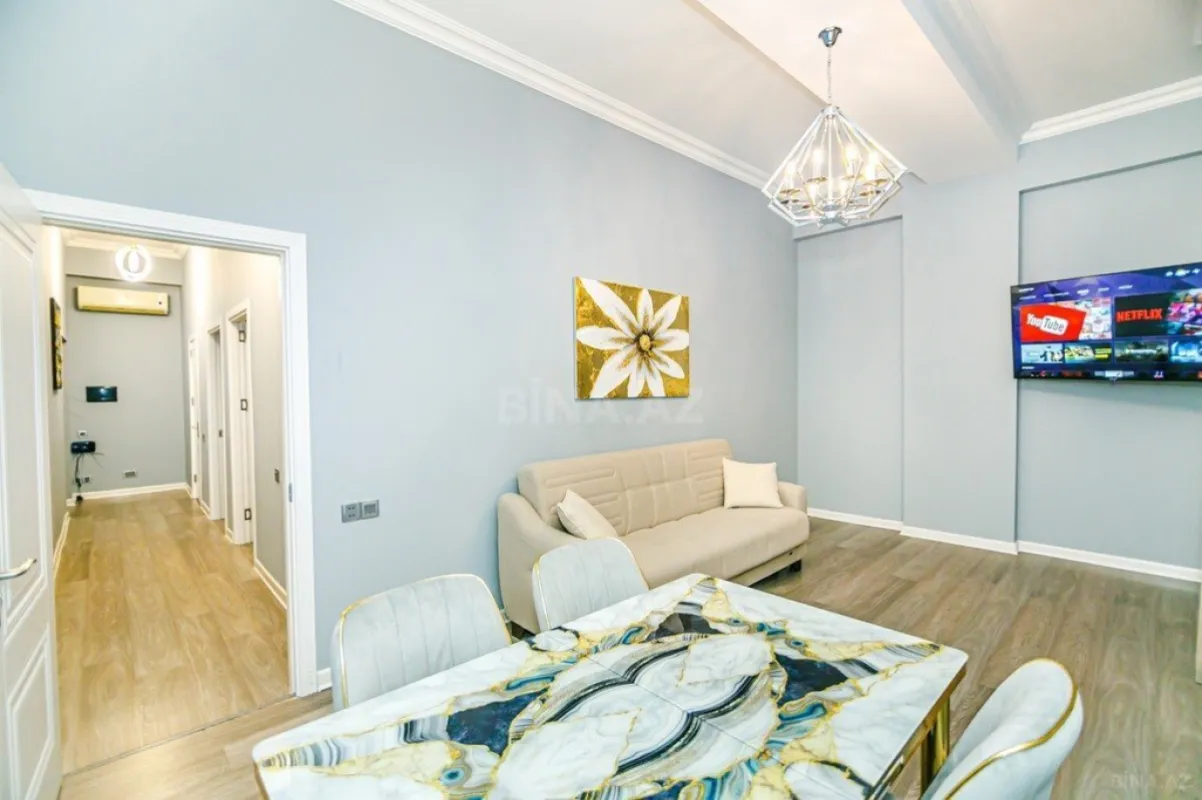 Kirayə verilir 2 otaqlı mənzil 80 m²