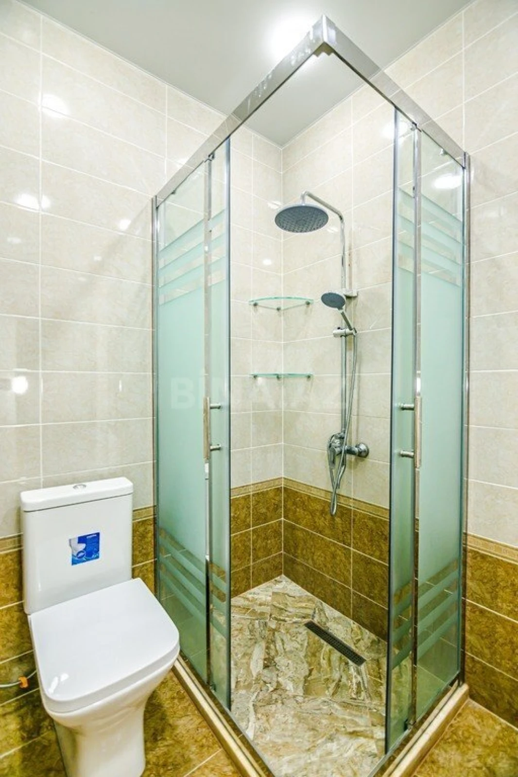 Kirayə verilir 2 otaqlı mənzil 80 m²
